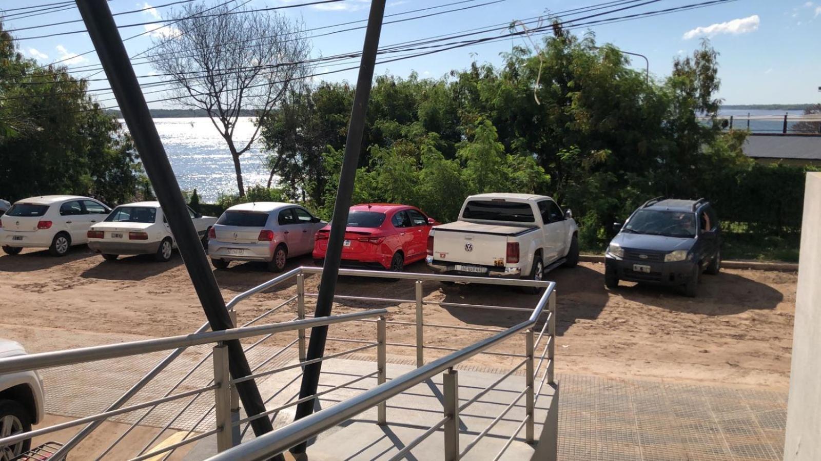 Departamento De Categoria Torre Costanera Norte, * Corrientes